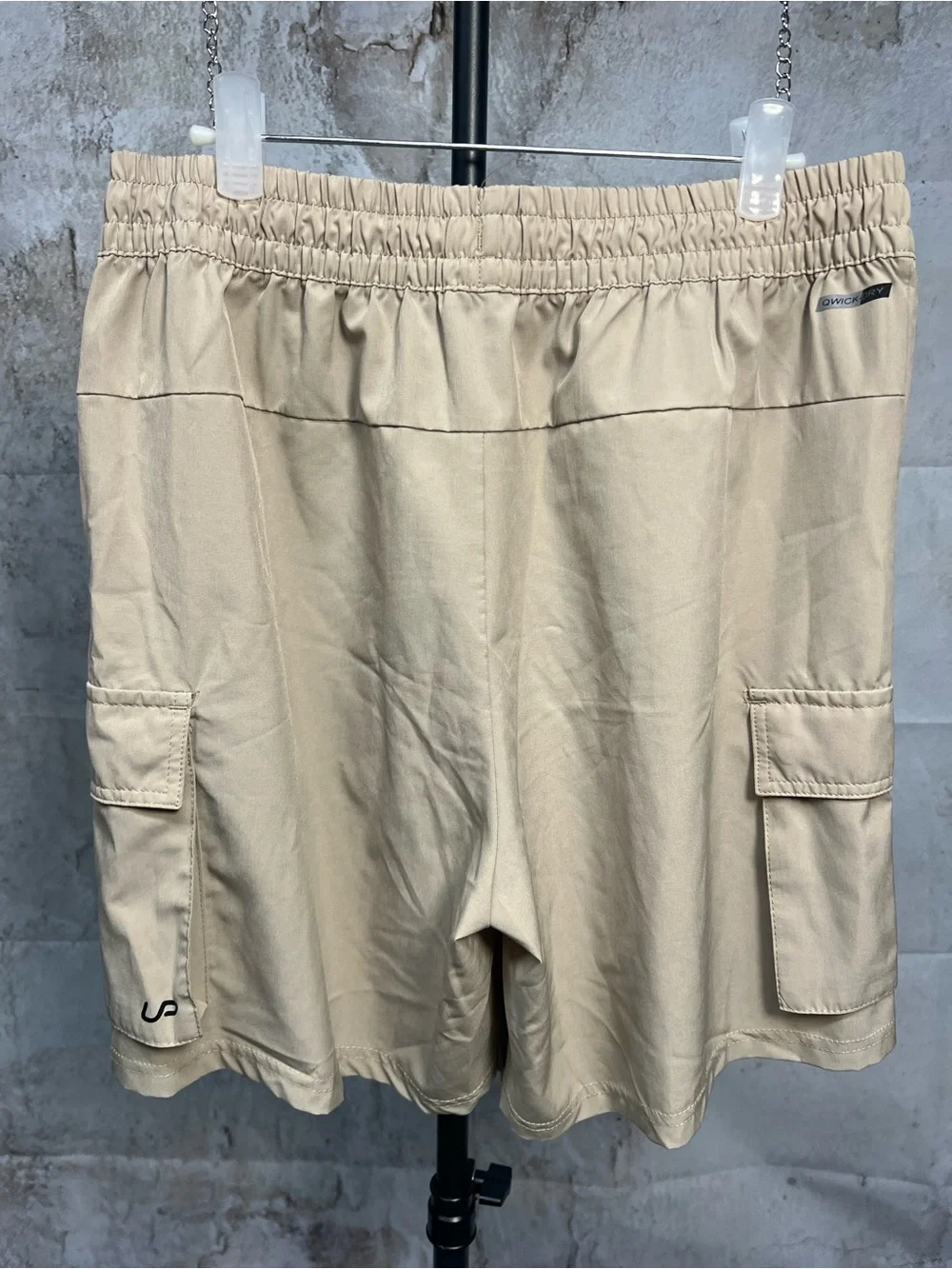 UP Khaki Quick-Dry Cargo Shorts Men’s Medium 32-34 Stretch Performance